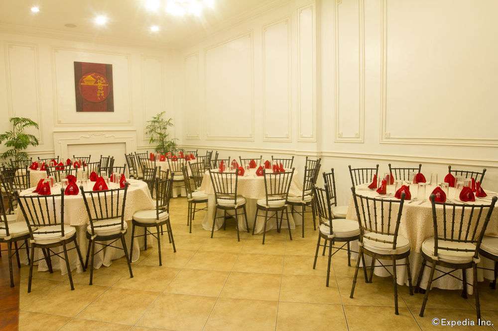White Knight Hotel Intramuros Manila Kültér fotó